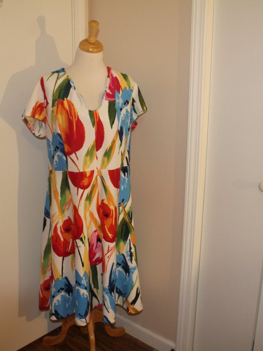 ILE of NY Plus Size 16 Bright Bold Color Dress